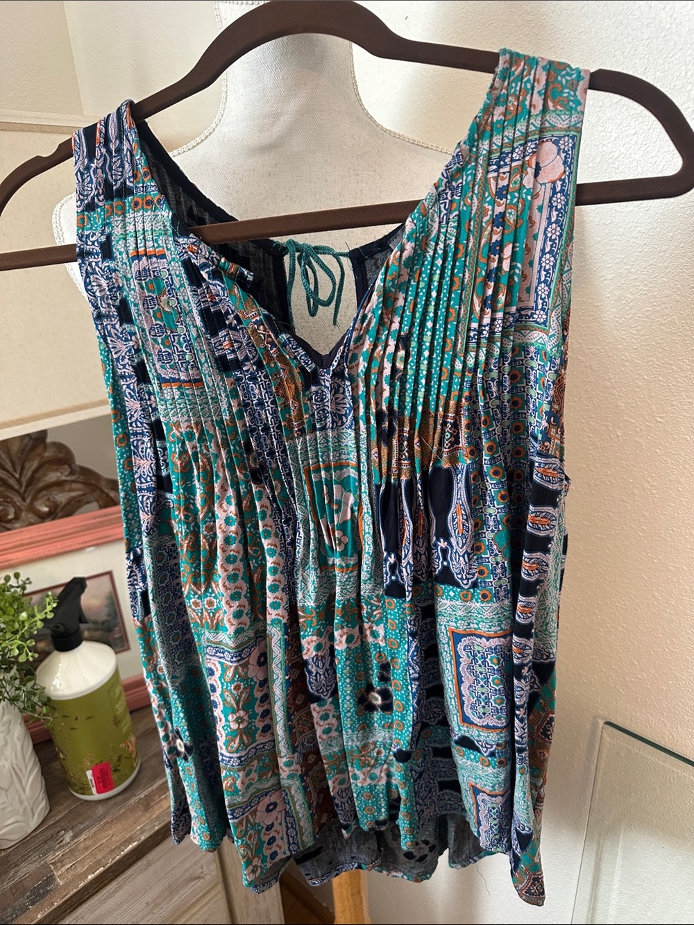 Sleeveless V-Neck Printed Blouse - Teal Multi